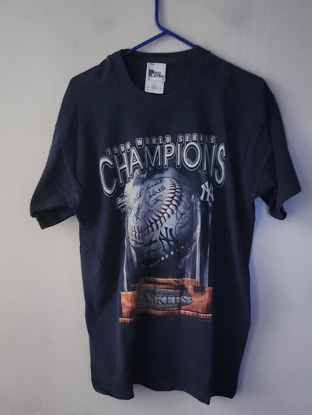 1998 Yankees Champions Graphic Tee - Black